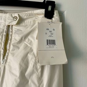 Womens NILS NWT ski pants.  Off white color